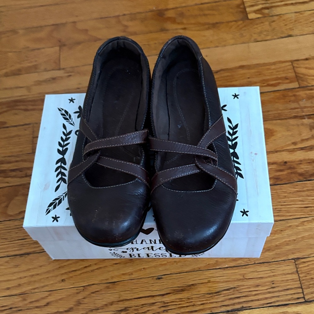 Clarks Dark Brown Women's Flats